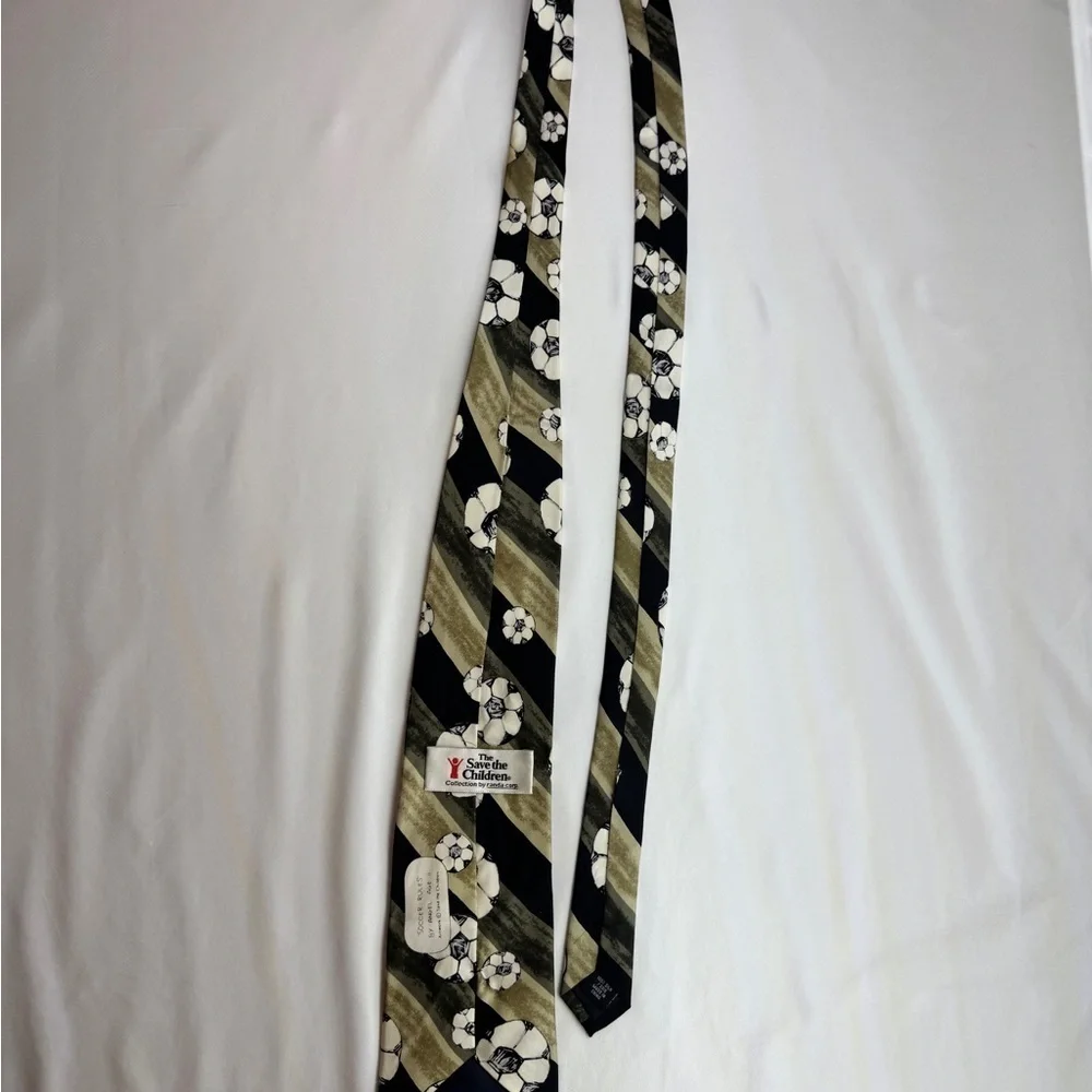 Soccer Vintage Save the children SILK tie
